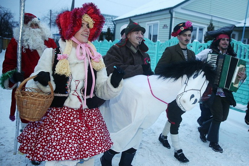 Народный карнавал Коники в Давид-Городке 