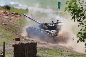 Шоу «Танковый Биатлон Т-72» 