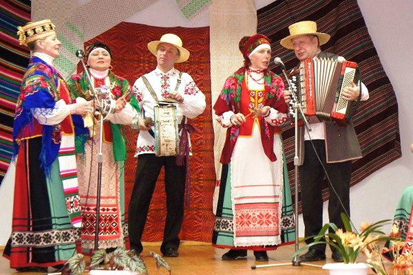 Feast of folk art «Connection of times» 