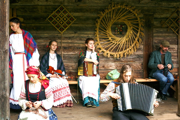Theatrical ritual performance «Vyalikdzen» 