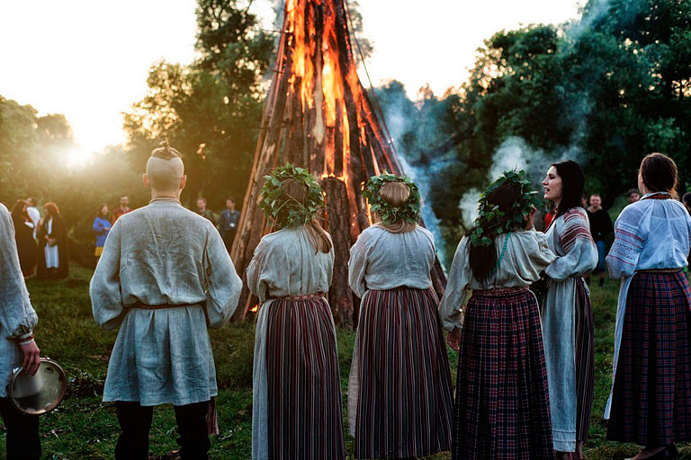 VI Международный Купальский фестиваль «Свята сонца» в Дудуках 