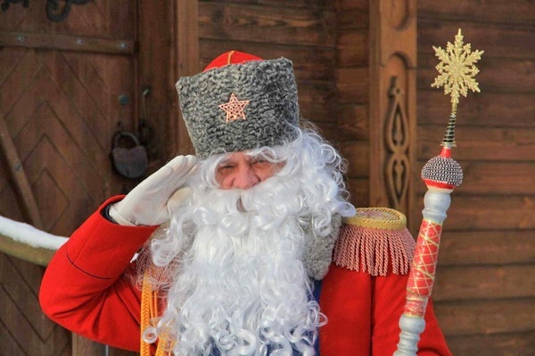 An excursion to visit Ded Moroz on the Stalin Line
