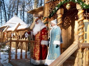 Meeting with Snegurochka in the estate of Belarusian Ded Moroz